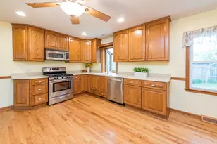616 Highland Ave, Antioch, IL 60002 - Photo 4