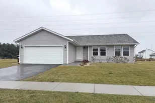 1135 Russell Rd, Belvidere, IL 61008 - Photo 1