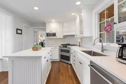 605 N Chestnut Avenue, Arlington Heights, IL 60004 - Photo 12