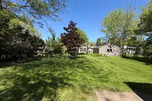 645 Pleasant St, Woodstock, IL 60098 - Photo 14