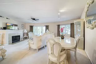 8300 Concord Dr, Morton Grove, IL 60053 - Photo 6