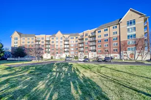 8300 Concord Dr, Morton Grove, IL 60053 - Photo 2