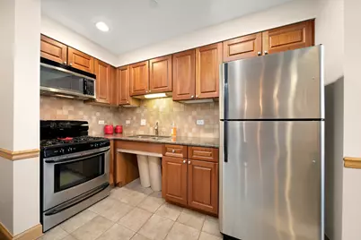 8300 Concord Drive #211, Morton Grove, IL 60053 - Photo 10