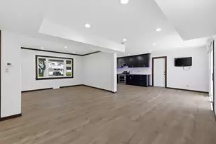 1117 E Kitson Dr, Palatine, IL 60074 - Photo 8
