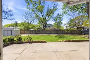 1117 E Kitson Dr, Palatine, IL 60074 - Photo 30