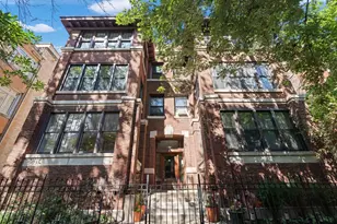 922 W Carmen Ave, Chicago, IL 60640 - Photo 1