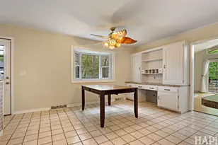 106 Sherwood Dr, Cary, IL 60013 - Photo 8
