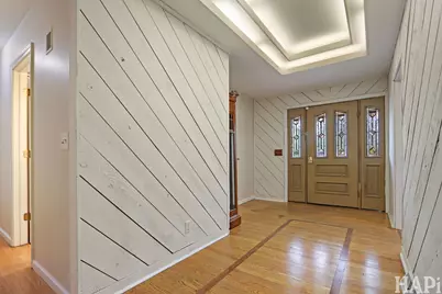 106 Sherwood Drive, Cary, IL 60013 - Photo 2