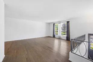 404 Milford Ct, Schaumburg, IL 60193 - Photo 4