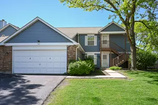 363 Pembroke Ln, Glen Ellyn, IL 60137 - Photo 1