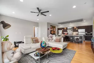1317 N Larrabee St, Chicago, IL 60610 - Photo 4