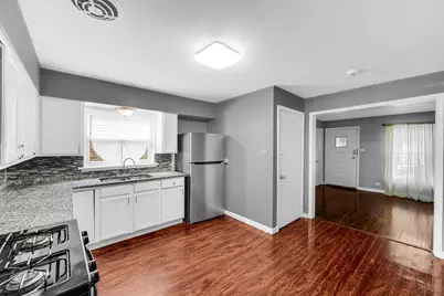 9111 S Kingston Avenue, Chicago, IL 60617 - Photo 6