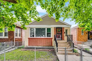 9111 S Kingston Ave, Chicago, IL 60617 - Photo 2