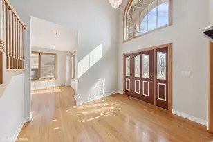 17W234 Massel Ct, Bensenville, IL 60106 - Photo 2