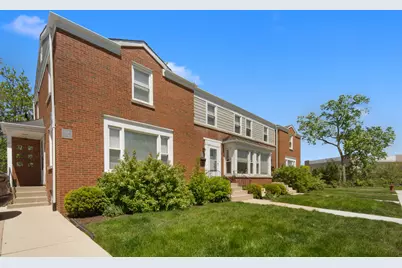 5638 W Carmen Avenue, Chicago, IL 60630 - Photo 1