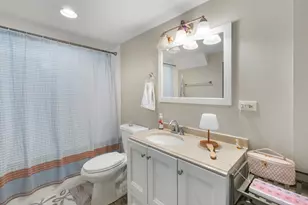 5638 W Carmen Ave, Chicago, IL 60630 - Photo 8