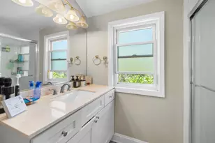 5638 W Carmen Ave, Chicago, IL 60630 - Photo 10