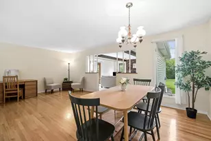 2406 N Lafayette St, Arlington Heights, IL 60004 - Photo 4