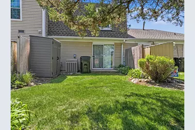 102 Bright Oaks Circle #102, Cary, IL 60013 - Photo 12