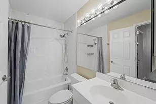 102 Bright Oaks Cir, Cary, IL 60013 - Photo 10