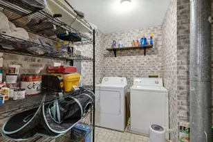 275 Wilmette Ct, Schaumburg, IL 60193 - Photo 10