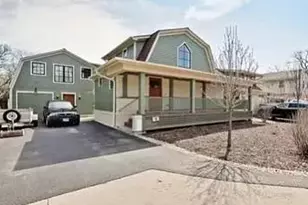 916 Driscoll Ct, Highland Park, IL 60035 - Photo 1