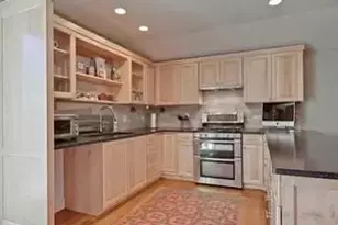 916 Driscoll Ct, Highland Park, IL 60035 - Photo 8