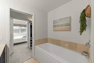 873 N Larrabee St, Chicago, IL 60610 - Photo 14