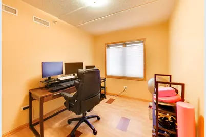 1327 Brown Street #407, Des Plaines, IL 60016 - Photo 12