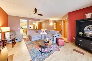 1327 Brown St, Des Plaines, IL 60016 - Photo 4