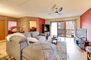 1327 Brown St, Des Plaines, IL 60016 - Photo 2