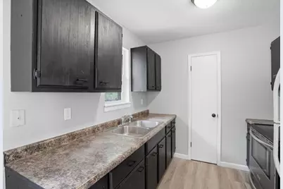 2603 W 55th Street, Davenport, IA 52806 - Photo 6