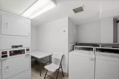 222 E Pearson Street #1007, Chicago, IL 60611 - Photo 22