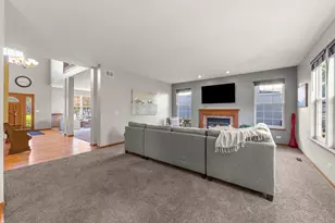 3 E Ellington Ct, South Elgin, IL 60177 - Photo 8