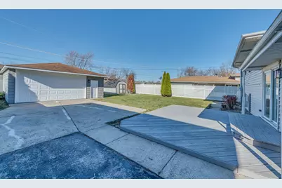 19116 Sherman Street, Lansing, IL 60438 - Photo 18