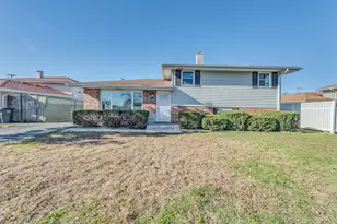19116 Sherman St, Lansing, IL 60438 - Photo 1