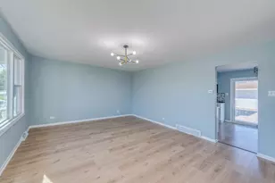 19116 Sherman St, Lansing, IL 60438 - Photo 6
