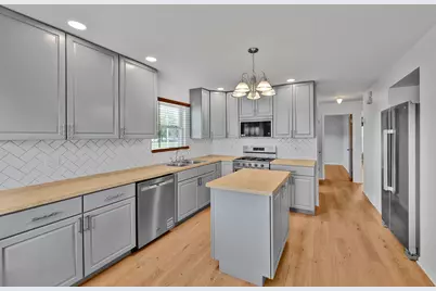 565 Oglesby Avenue, Calumet City, IL 60409 - Photo 10
