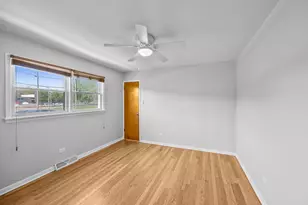 565 Oglesby Ave, Calumet City, IL 60409 - Photo 8