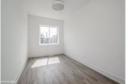 530 E 44th Place, Chicago, IL 60653 - Photo 10