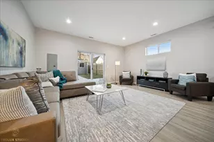 530 E 44th Pl, Chicago, IL 60653 - Photo 6