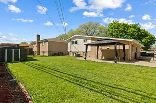 9517 Lavergne Ave, Skokie, IL 60077 - Photo 24