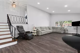 9517 Lavergne Ave, Skokie, IL 60077 - Photo 12