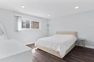 9517 Lavergne Ave, Skokie, IL 60077 - Photo 16