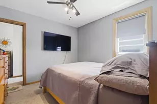 5320 N Lovejoy Ave, Chicago, IL 60630 - Photo 20