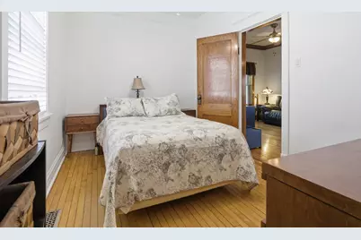5320 N Lovejoy Avenue, Chicago, IL 60630 - Photo 10