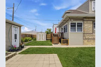 5320 N Lovejoy Avenue, Chicago, IL 60630 - Photo 32