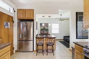 5320 N Lovejoy Ave, Chicago, IL 60630 - Photo 14