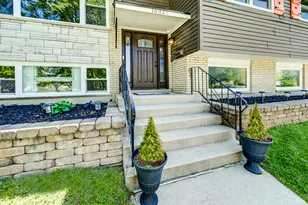 16327 Olcott Ave, Tinley Park, IL 60477 - Photo 2