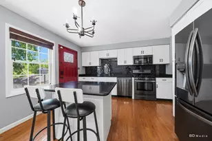 16327 Olcott Ave, Tinley Park, IL 60477 - Photo 8